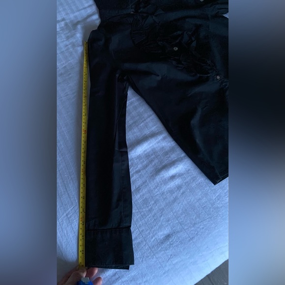 2/$25💙Women’s black French cuff long-sleeve shirt (Vtg) - Picture 10 of 14